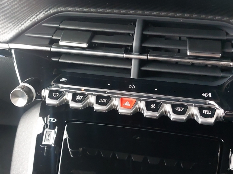 Peugeot e-2008 50Kwh Gt Suv 7Kw Charger 136 #17