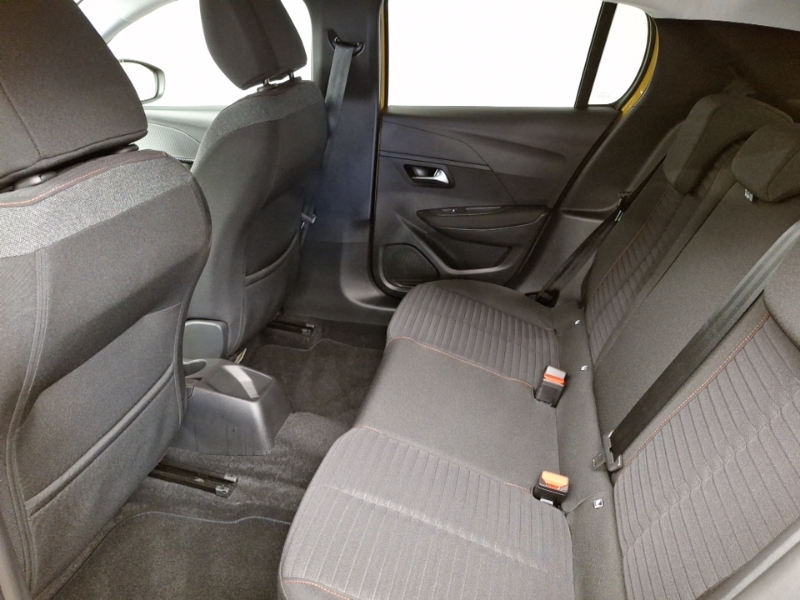 Peugeot 208 1.2 Puretech Active Premium SH73KYP Yellow #6