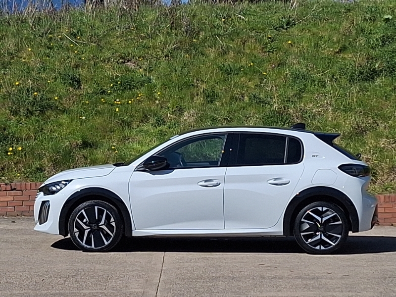 Peugeot 208 1.2 Hybrid 110 Gt E-dsc6 White #4