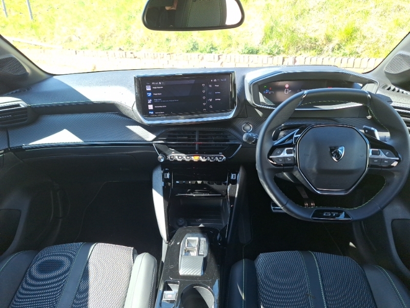 Peugeot 208 1.2 Hybrid 110 Gt E-dsc6 White #3