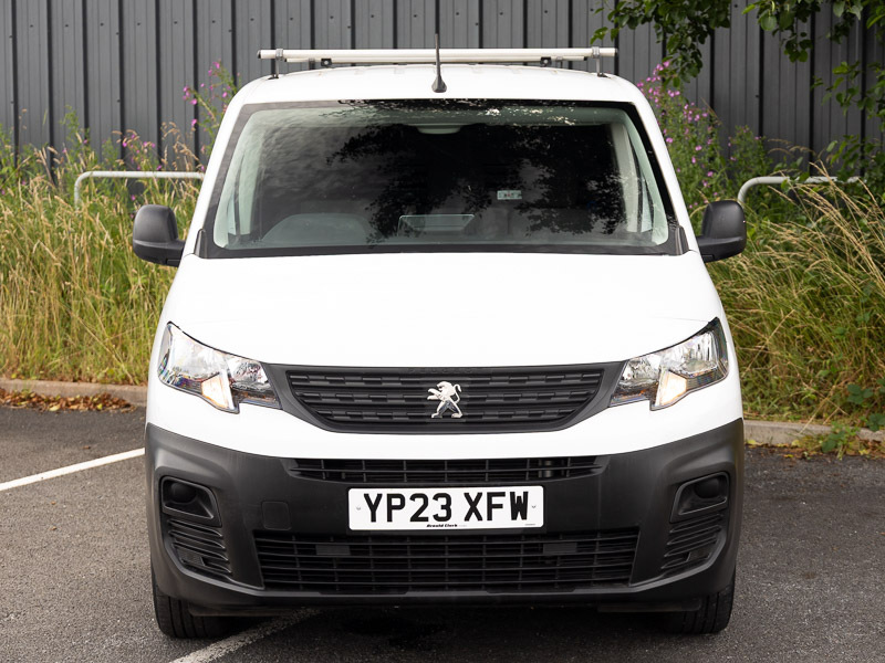 Peugeot Partner 1.5L Bluehdi 1000 Professional Premium Standard Black #10