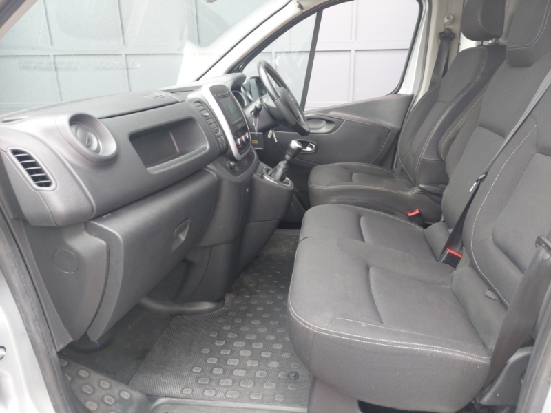 Renault Trafic Ll30 Energy Dci 120 Sport Nav Van Silver #5