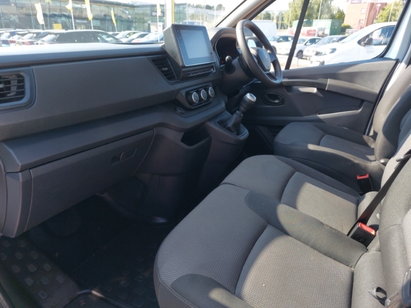 Renault Trafic Ll30 Blue Dci 130 Advance Safety Van White #5