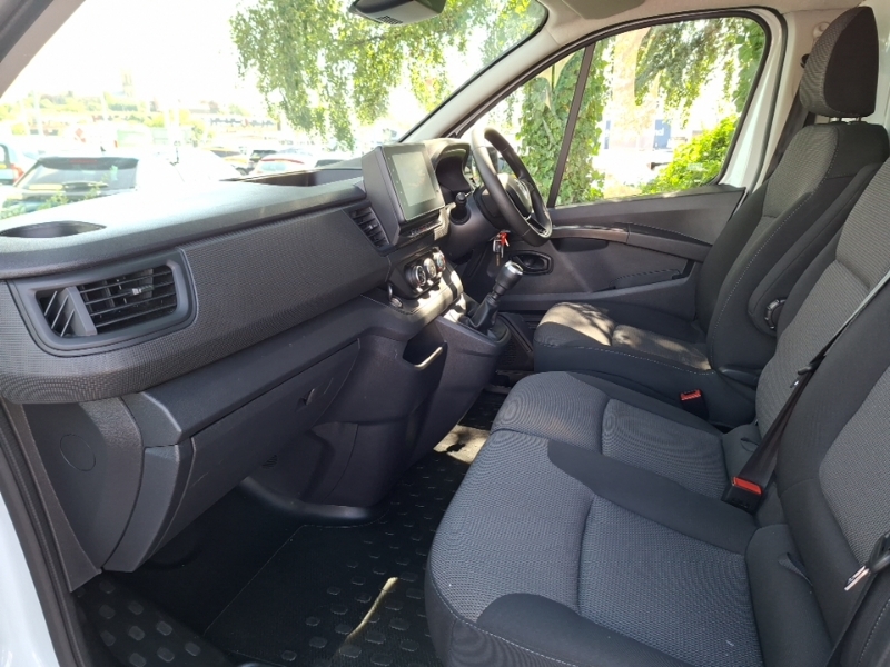 Renault Trafic Ll30 Blue Dci 130 Advance Safety Van White #5