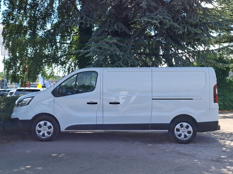 Renault Trafic Ll30 Blue Dci 130 Advance Safety Van White #4
