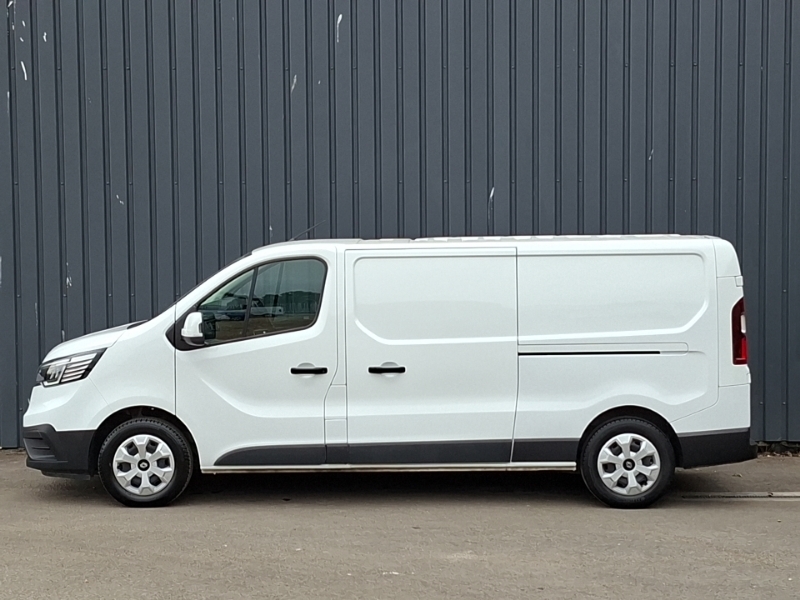 Renault Trafic Ll30 Blue Dci 130 Advance Safety Van White #4