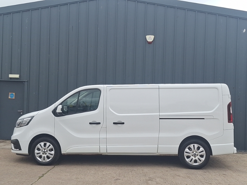 Renault Trafic Ll30 Blue Dci 130 Extra Safety Van White #4