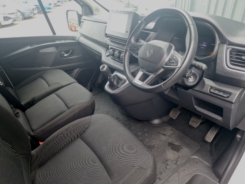 Renault Trafic Ll30 Blue Dci 130 Extra Safety Van White #3