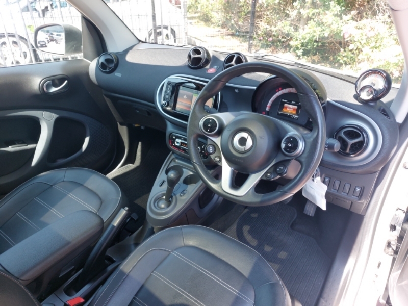 Smart Fortwo Coupe 60Kw Eq Prime Prem Plus 17Kwh 22Kwch White #3