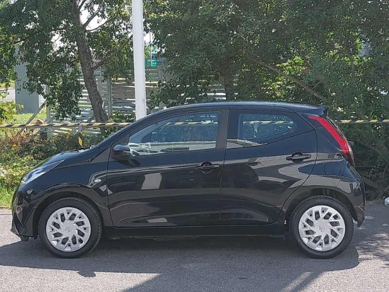 Toyota Aygo 1.0 Vvt-i X-play Tss Black #4