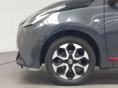 Toyota Aygo 1.0 Vvt-i X-play Red #19
