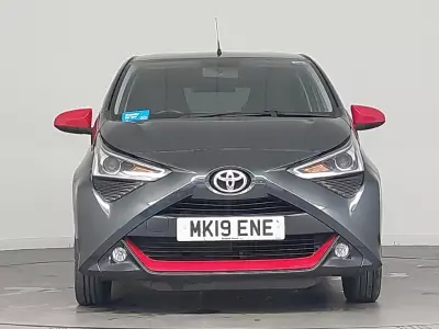 Toyota Aygo 1.0 Vvt-i X-play Red #14