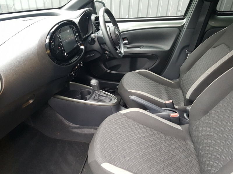 Toyota Aygo X 1.0 Vvt-i Edge Green #5