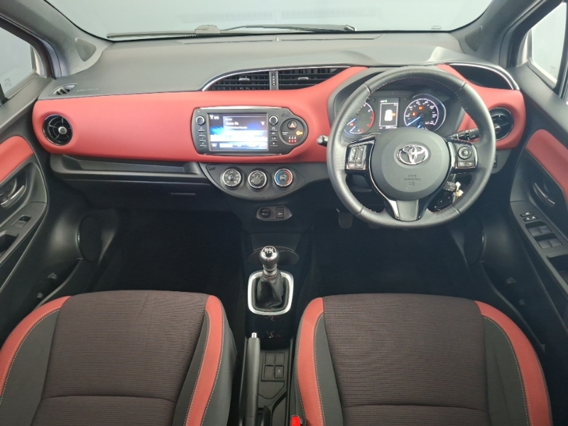 Toyota Yaris 1.5 Vvt-i Blue Bi-tone Red #3