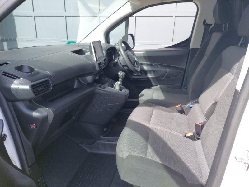 Toyota Proace City 1.5D 100 Active Van Smart Cargo 6 Speed White #5