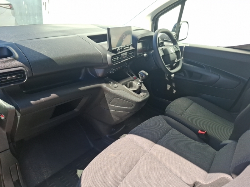 Vauxhall Combo 1.5 Turbo D 100Ps Pro H1 Van White #5