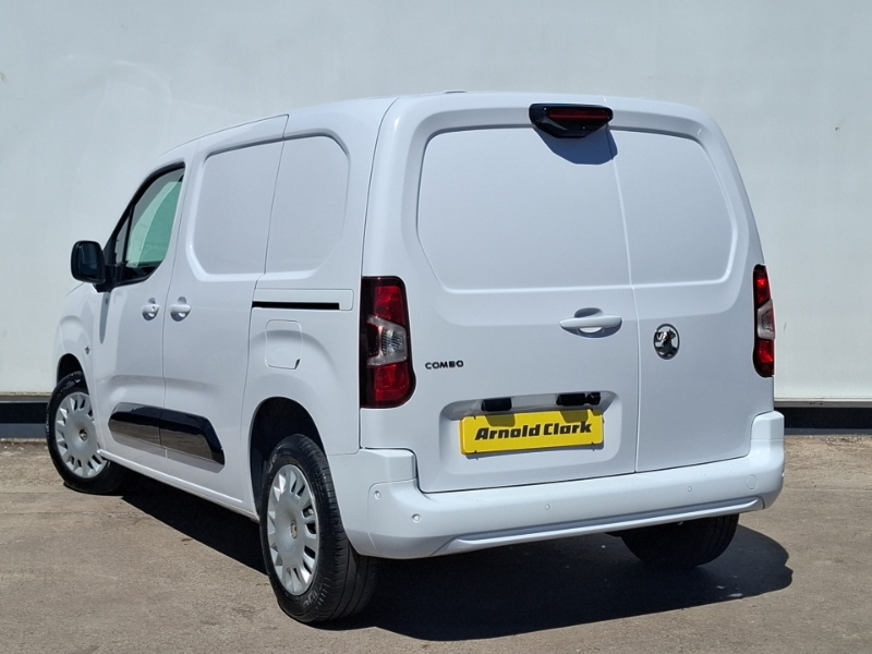 Vauxhall Combo 1.5 Turbo D 100Ps Pro H1 Van White #2