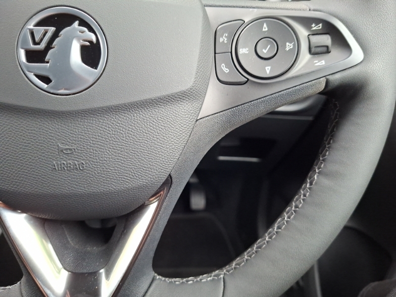 Vauxhall Corsa Corsa 1.2I Turbo 100 Ps Yes Hatchb White #13