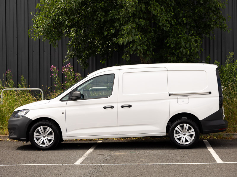 Volkswagen Caddy Maxi 2.0 Tdi 102Ps Commerce Van Businesstech Pack White #4