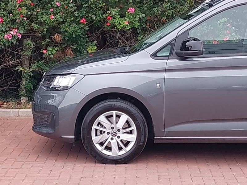 Volkswagen Caddy Maxi Life 2.0 Tdi Life Mpv Euro 6 Ss 1 Green #19