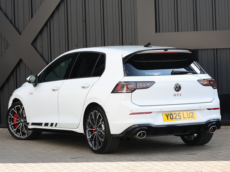Volkswagen Golf 2.0 Tsi 300 Gti Clubsport Dsg YO25LUZ White #2