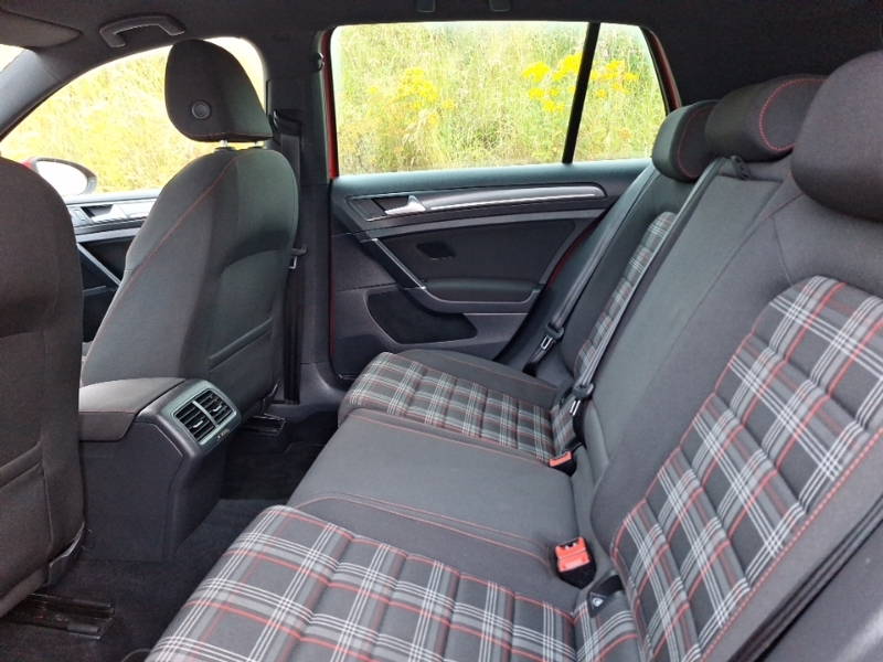 Volkswagen Golf 2.0 Tsi Gti DF17LXC Red #6