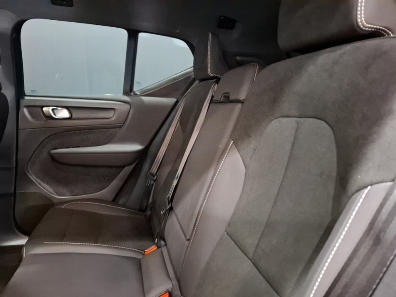 Volvo XC40 2.0 B4p Plus Black Edition RO75LUP Black #6
