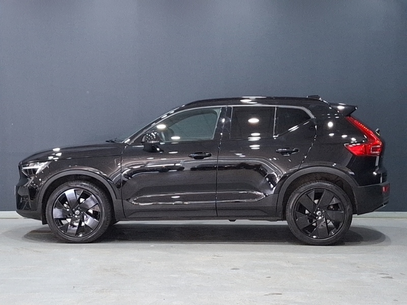 Volvo XC40 2.0 B4p Plus Black Edition RO75LVD Black #4