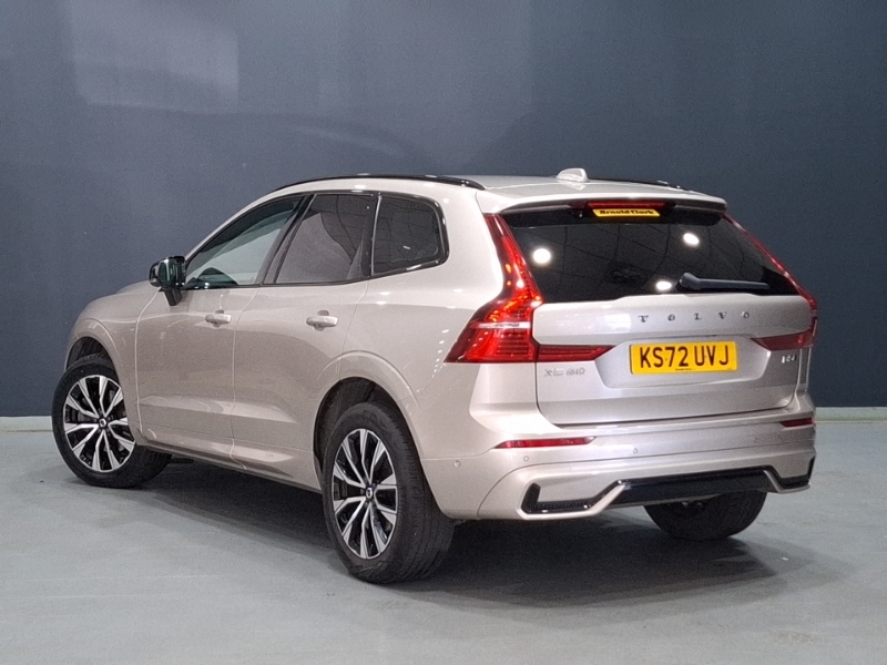 Volvo XC60 2.0 B5p Plus Dark Awd Geartronic KS72UVJ Gold #2
