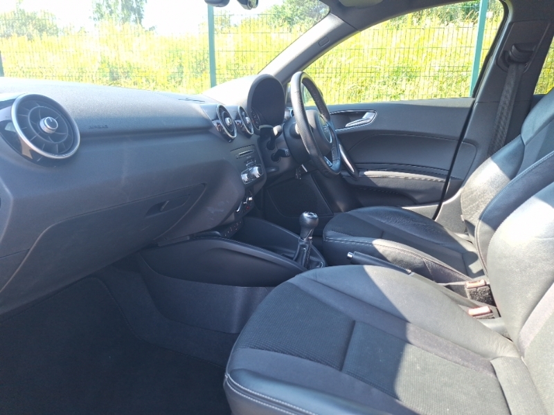 Audi A1 1.6 Sportback Tdi Se 2015,0 Road Tax,80mpg,bluetoo Black #5