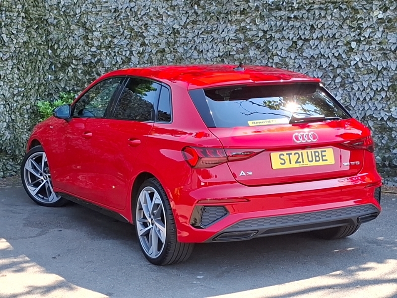 Audi A3 35 Tfsi Edition 1 Comfortsound Red #2