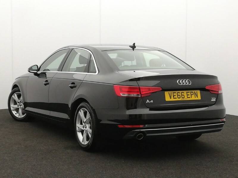 Audi A4 2.0 Tdi Ultra Se Black #2