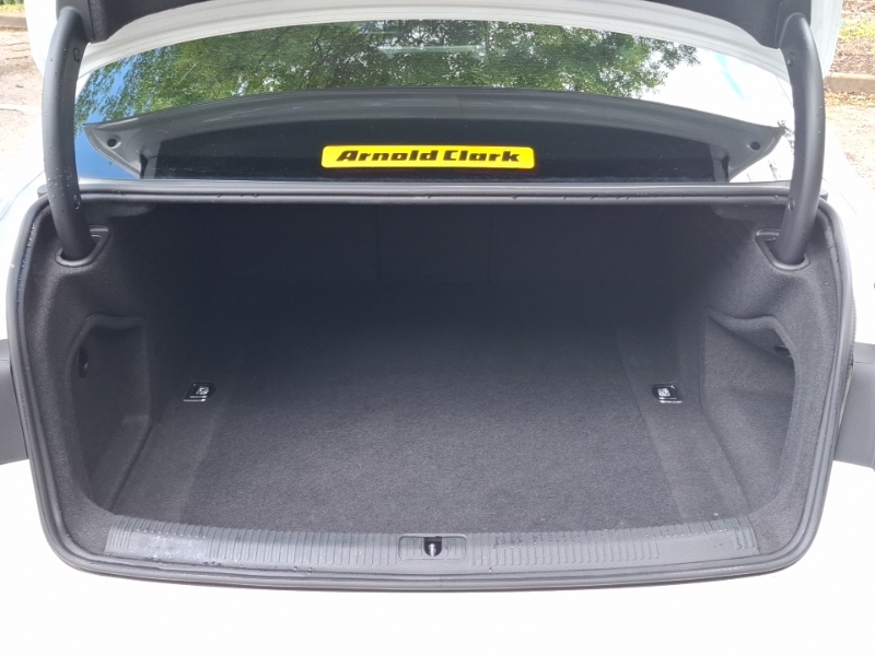 Audi A4 2.0 Tfsi 40 S Line Estate S Tronic Euro Black #18