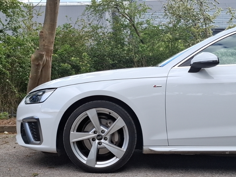 Audi A4 2.0 Tfsi 40 S Line Estate S Tronic Euro Black #19
