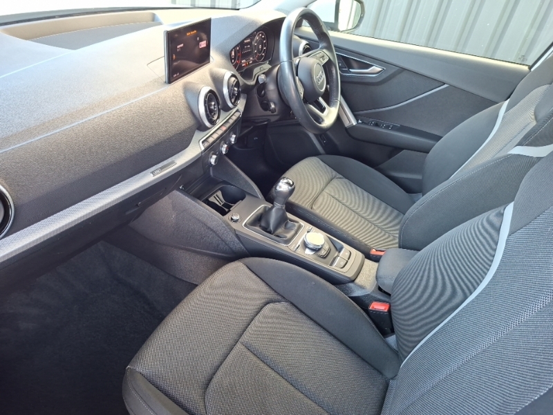 Audi Q2 35 Tfsi Sport White #4