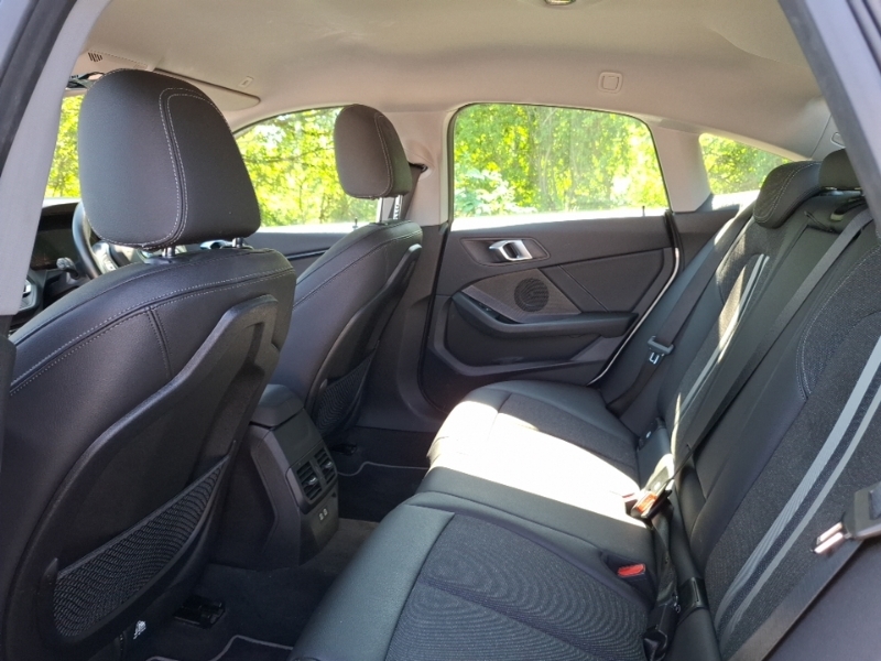 BMW 2 Series 218I 136 Sport Live Cockpit Professional White #6
