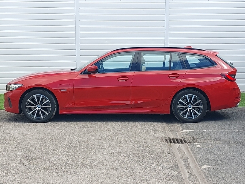 BMW 3 Series 330E Sport Step Red #4