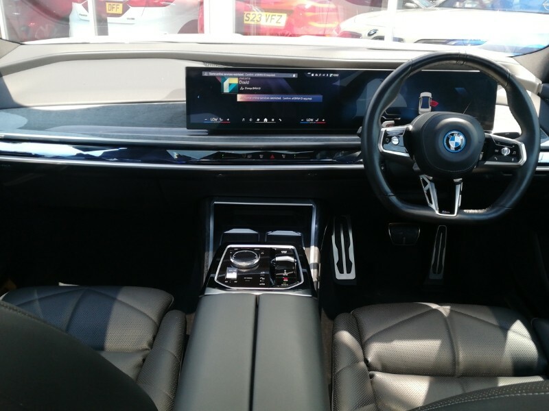 BMW i7 400Kw Xdrive60 M Sport 105.7Kwh White #3