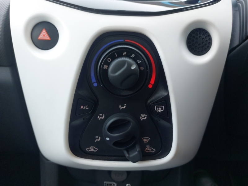 Citroen C1 1.0 Vti Shine Airscape Euro 6 S Green #16