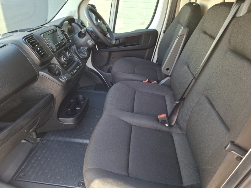 Citroen Relay 2.2 Bluehdi 140 H2 Van Enterprise White #5