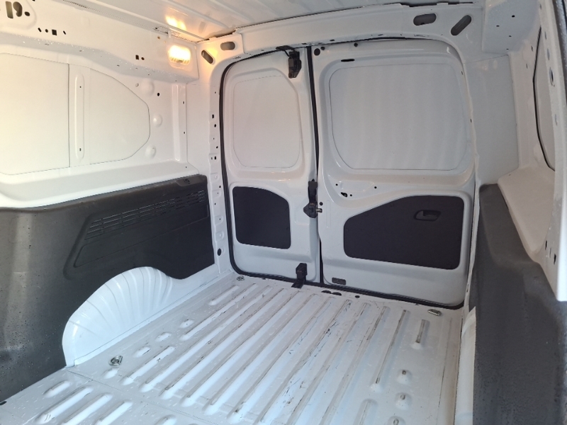 Fiat Doblo 1.5 Multijet 100 H1 Van Primo White #6