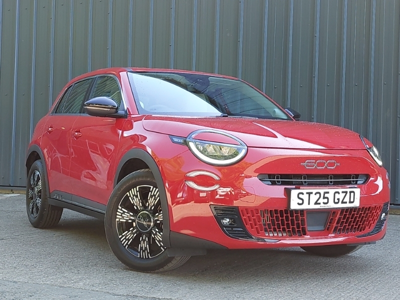 Fiat 600 1.2 Hybrid 48V 136 Edct-6 Red