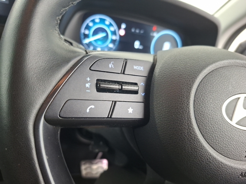 Hyundai Bayon 1.0 Tgdi Premium, 2025 With Only 147 Miles Blue #12