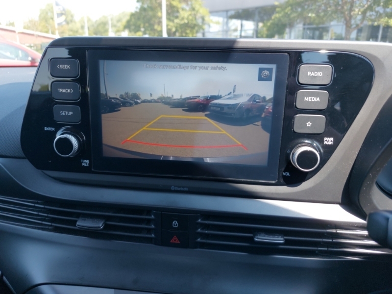 Hyundai I20 1.0T Gdi 48V Mhd Se Connect 2021 White #9