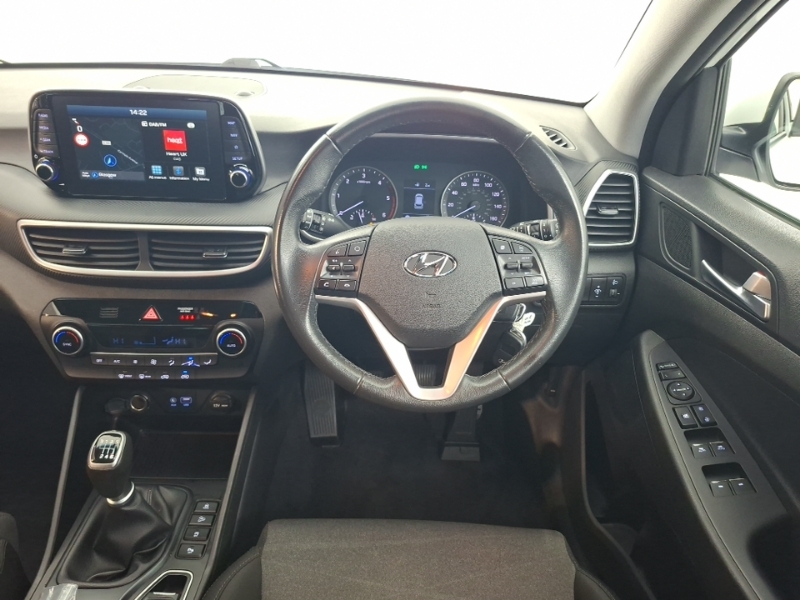 Hyundai Tucson Suv 1.6 Gdi Se Nav Euro 6 Ss 202069 Grey #8