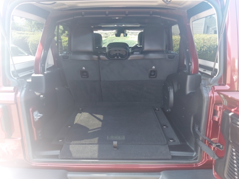 Jeep Wrangler Overland Red #18