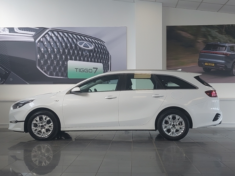 Kia Ceed 1.5T Gdi Isg 2 SH73FYF White #4