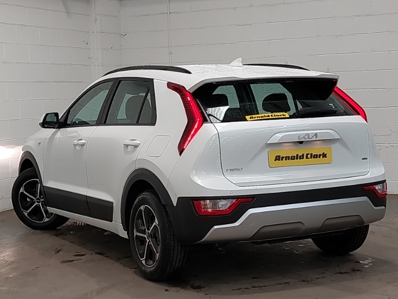 Kia Niro 1.6 Gdi 136 Hybrid Pure Dct White #2