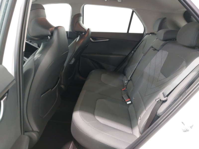 Kia Niro 1.6 Gdi 136 Hybrid Pure Dct White #6