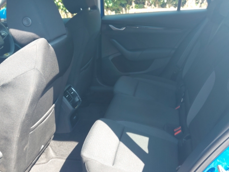 Skoda Octavia 2.0 Tdi Se Technology Blue #6